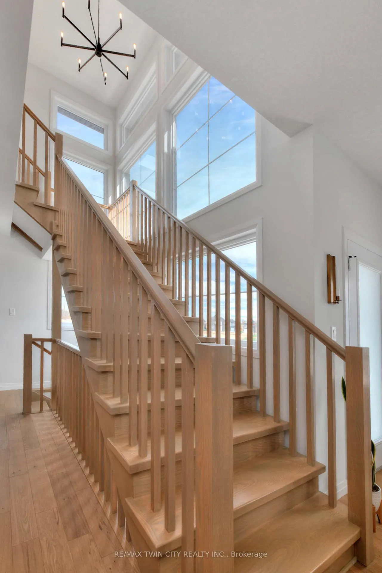 Photo 30 of 154 Dempsey Drive, Stratford — HOMEH