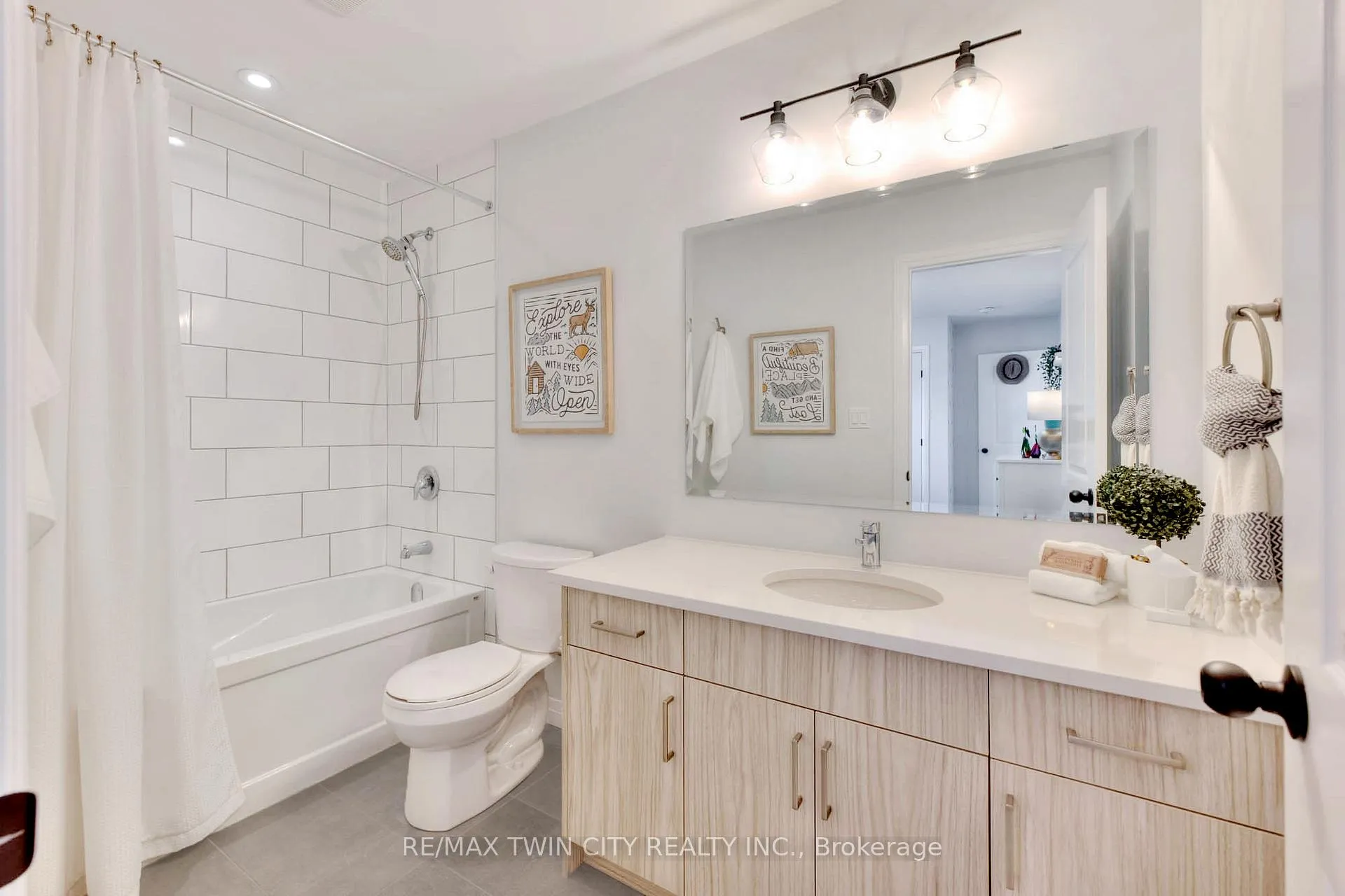 Photo 39 of 154 Dempsey Drive, Stratford — HOMEH
