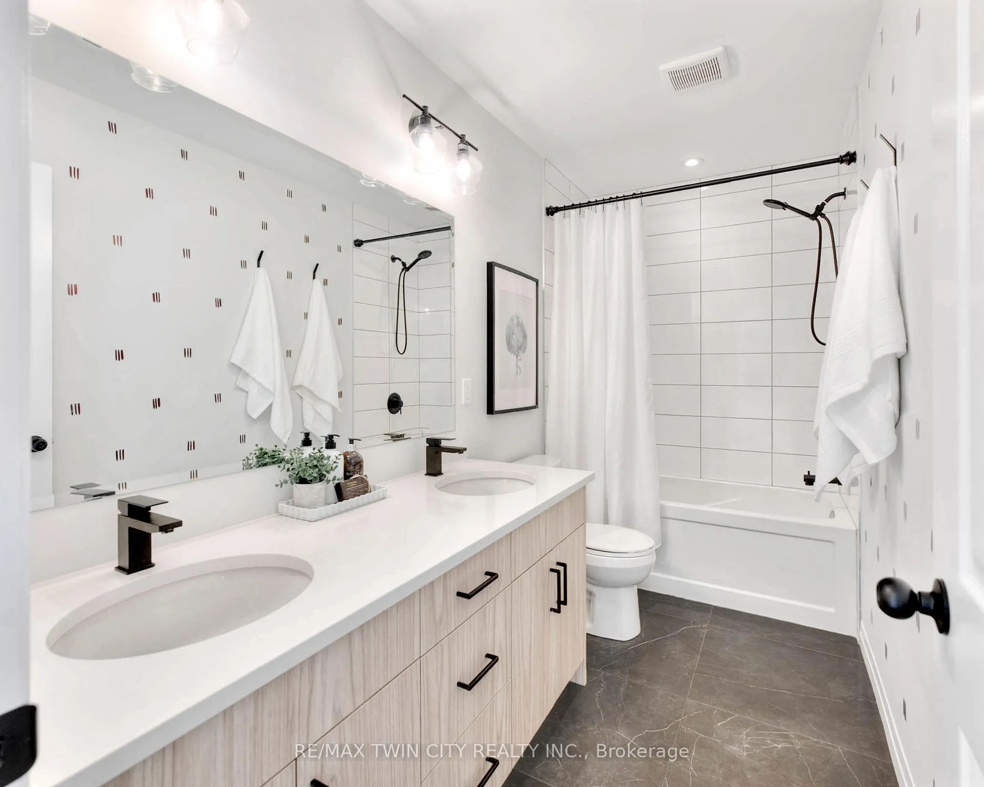 Photo 41 of 154 Dempsey Drive, Stratford — HOMEH