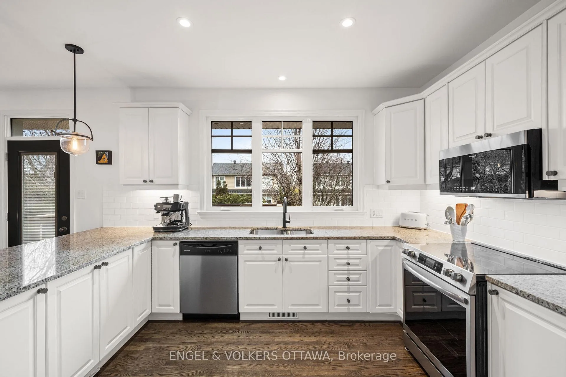 Photo 11 of 566 Erinwoods Circle, Ottawa, Barrhaven - Stonebridge — HOMEH