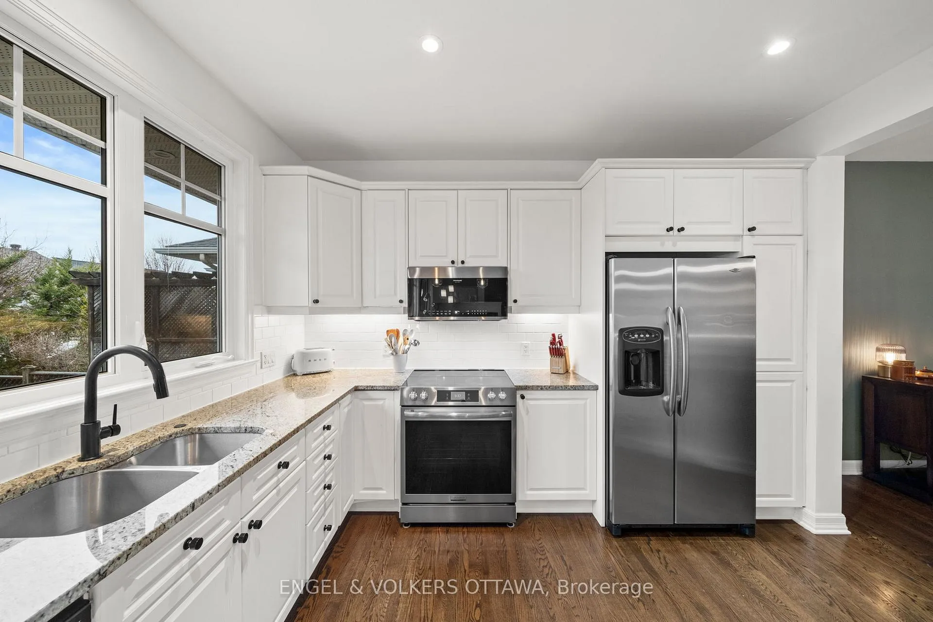 Photo 15 of 566 Erinwoods Circle, Ottawa, Barrhaven - Stonebridge — HOMEH