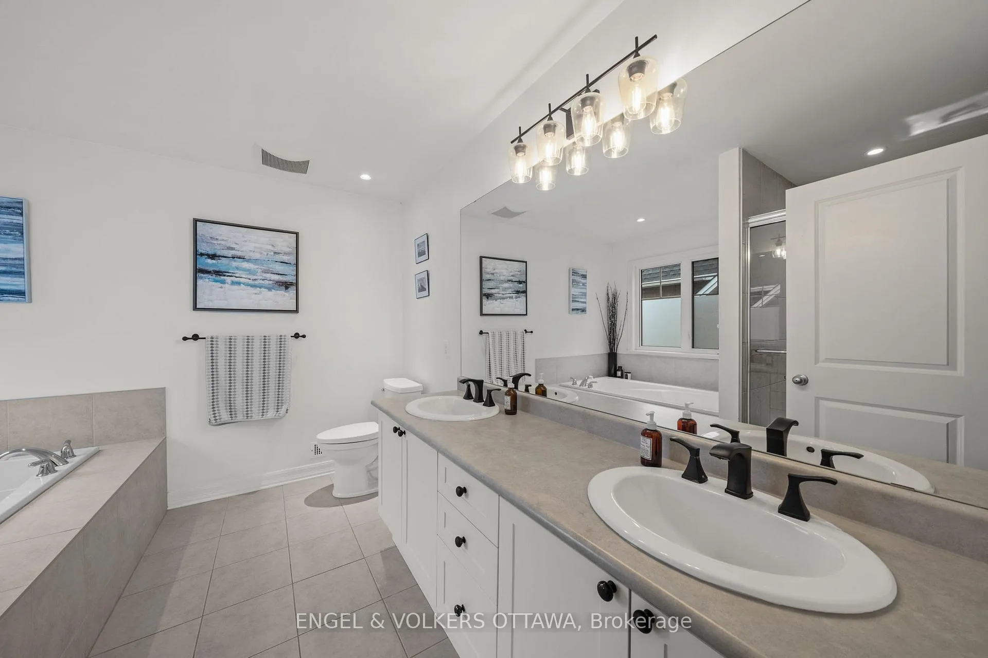 Photo 24 of 566 Erinwoods Circle, Ottawa, Barrhaven - Stonebridge — HOMEH