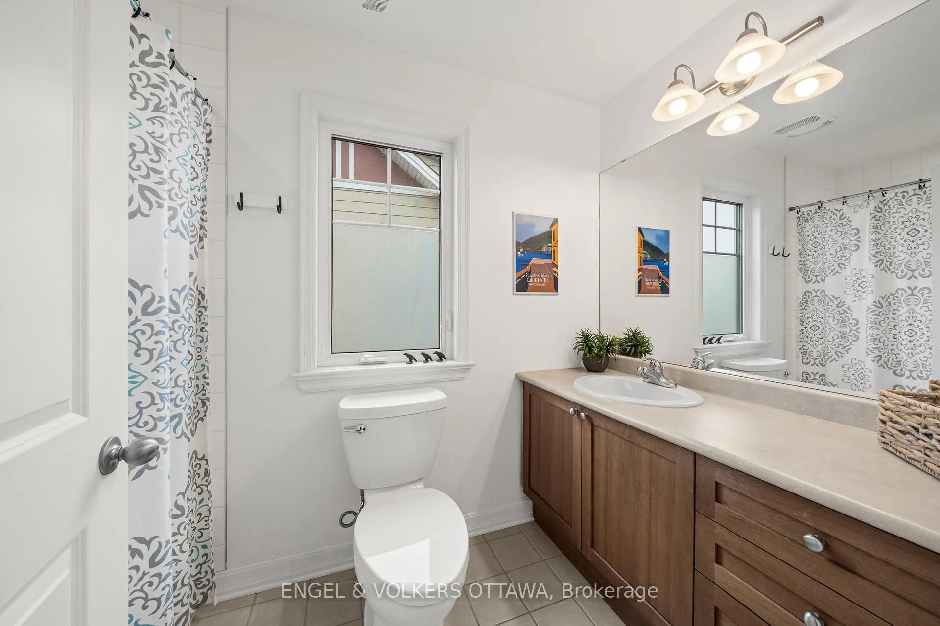 Photo 29 of 566 Erinwoods Circle, Ottawa, Barrhaven - Stonebridge — HOMEH