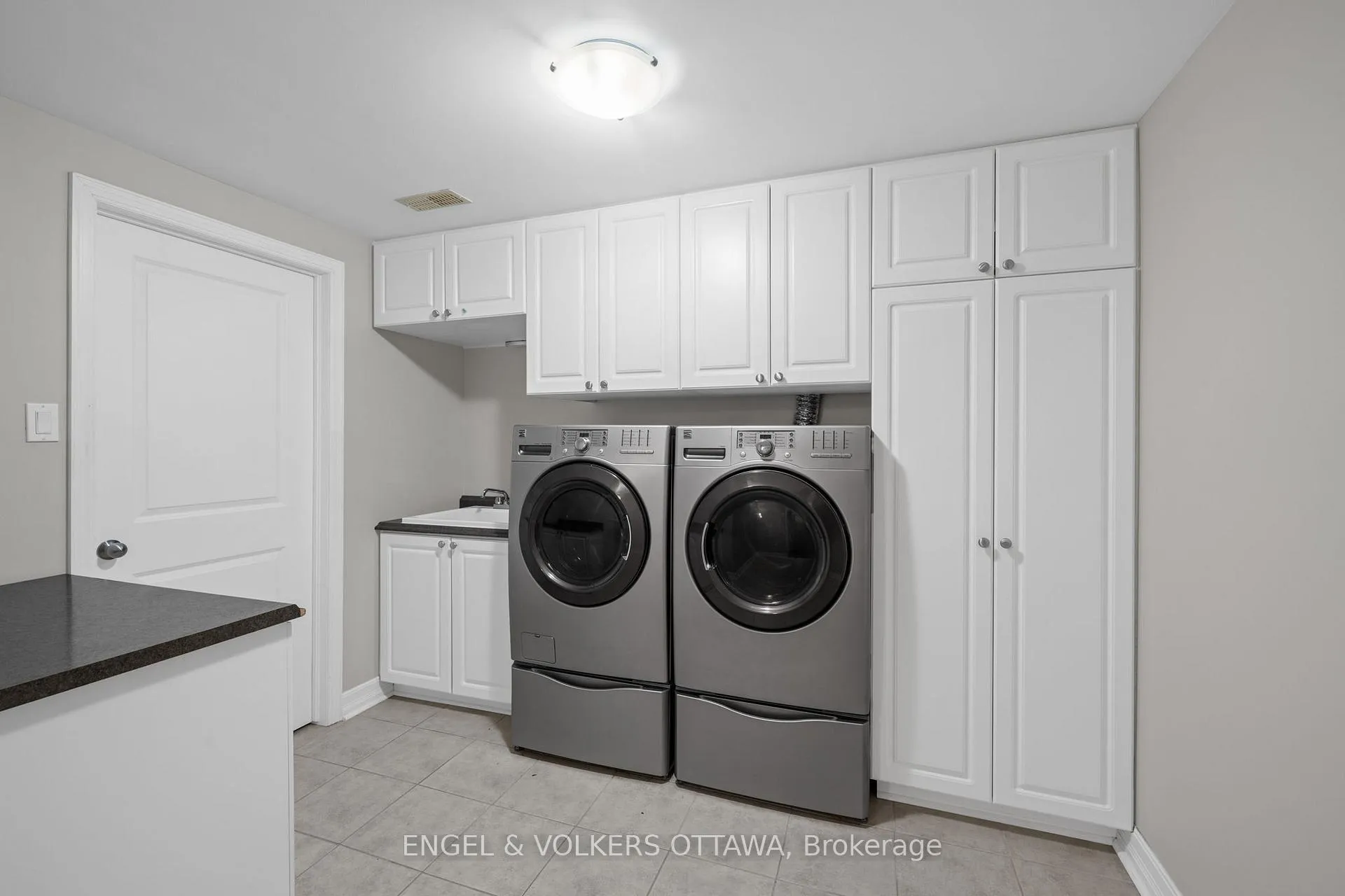 Photo 35 of 566 Erinwoods Circle, Ottawa, Barrhaven - Stonebridge — HOMEH