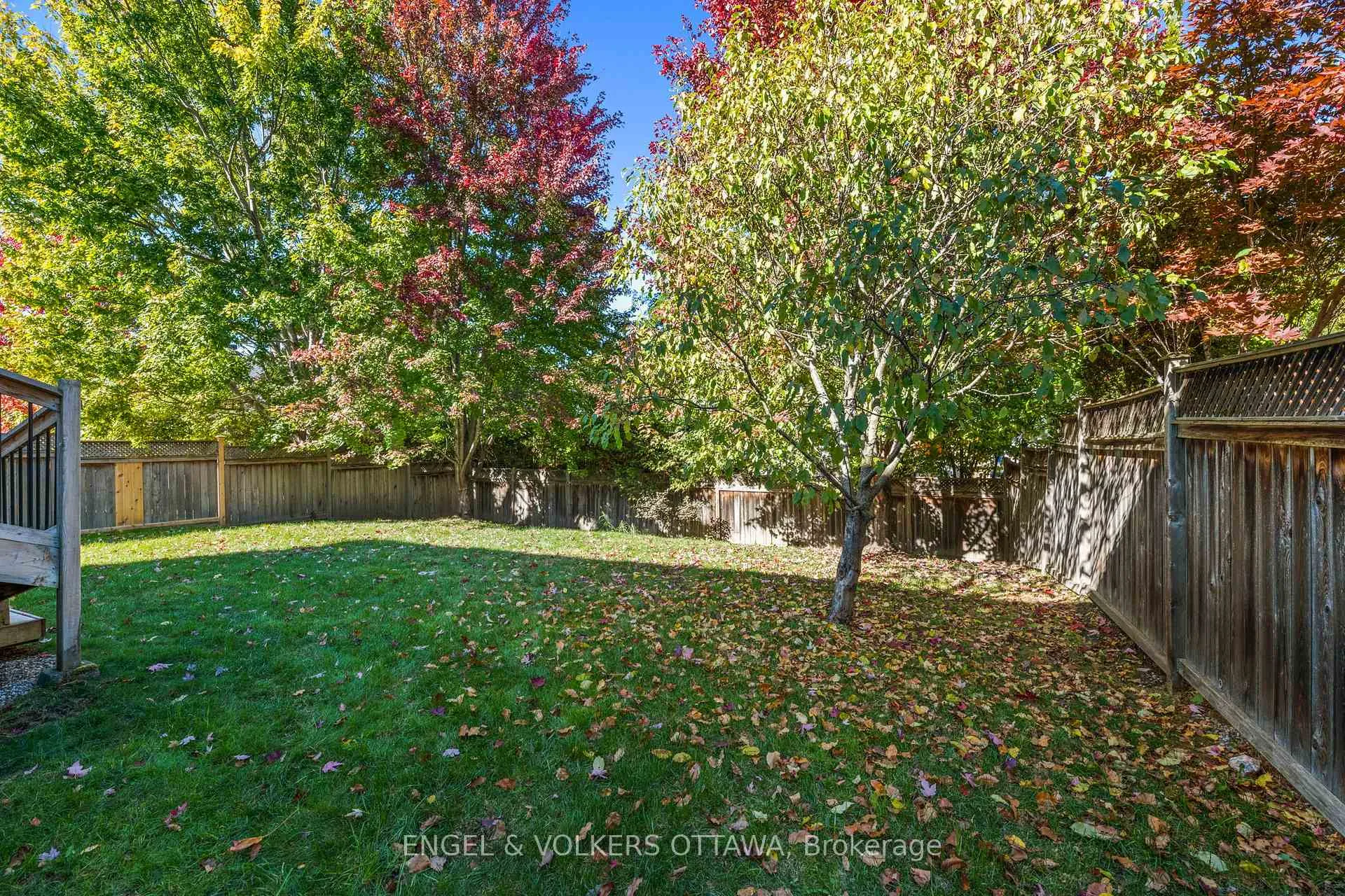 Photo 37 of 566 Erinwoods Circle, Ottawa, Barrhaven - Stonebridge — HOMEH