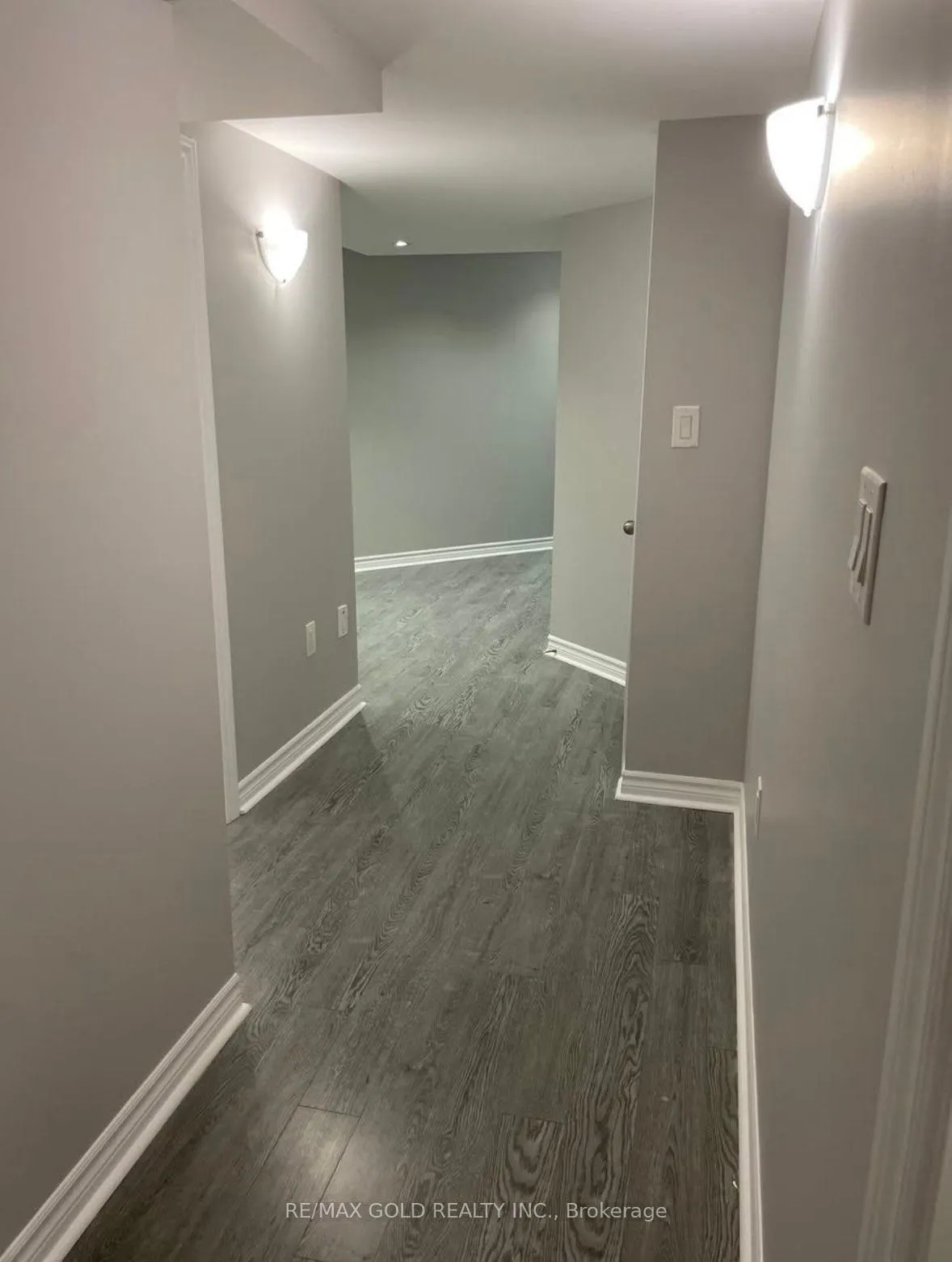 Photo 3 of 72 Lesabre Crescent, Brampton, Bram East — HOMEH