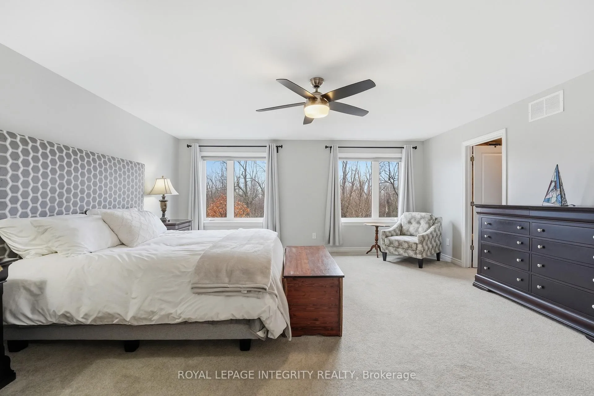 Photo 24 of 211 Cooks Mill Crescent, Ottawa, Riverside South — HOMEH