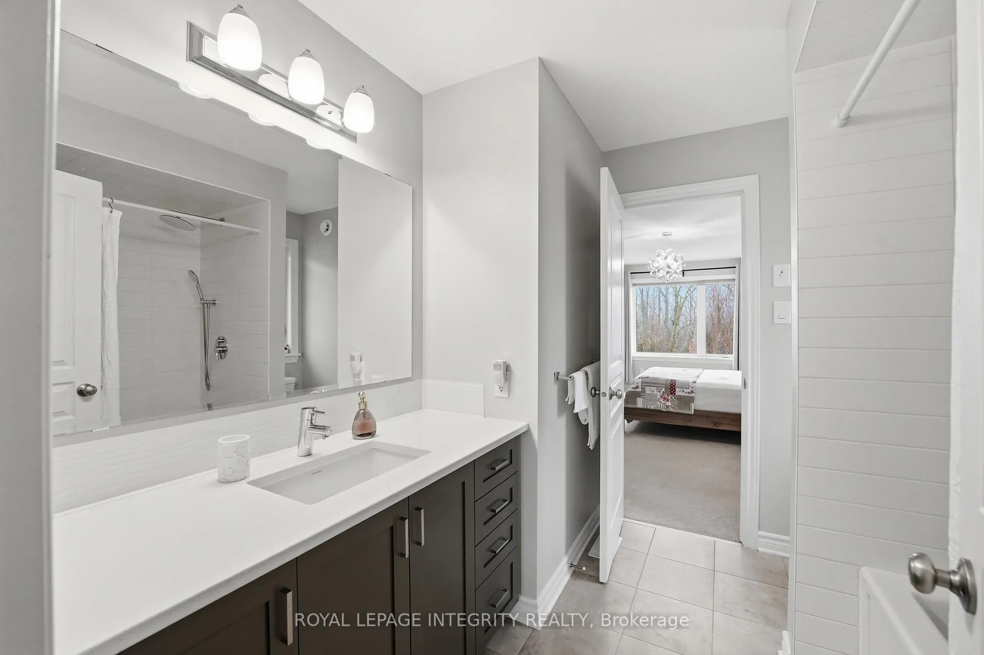 Photo 31 of 211 Cooks Mill Crescent, Ottawa, Riverside South — HOMEH