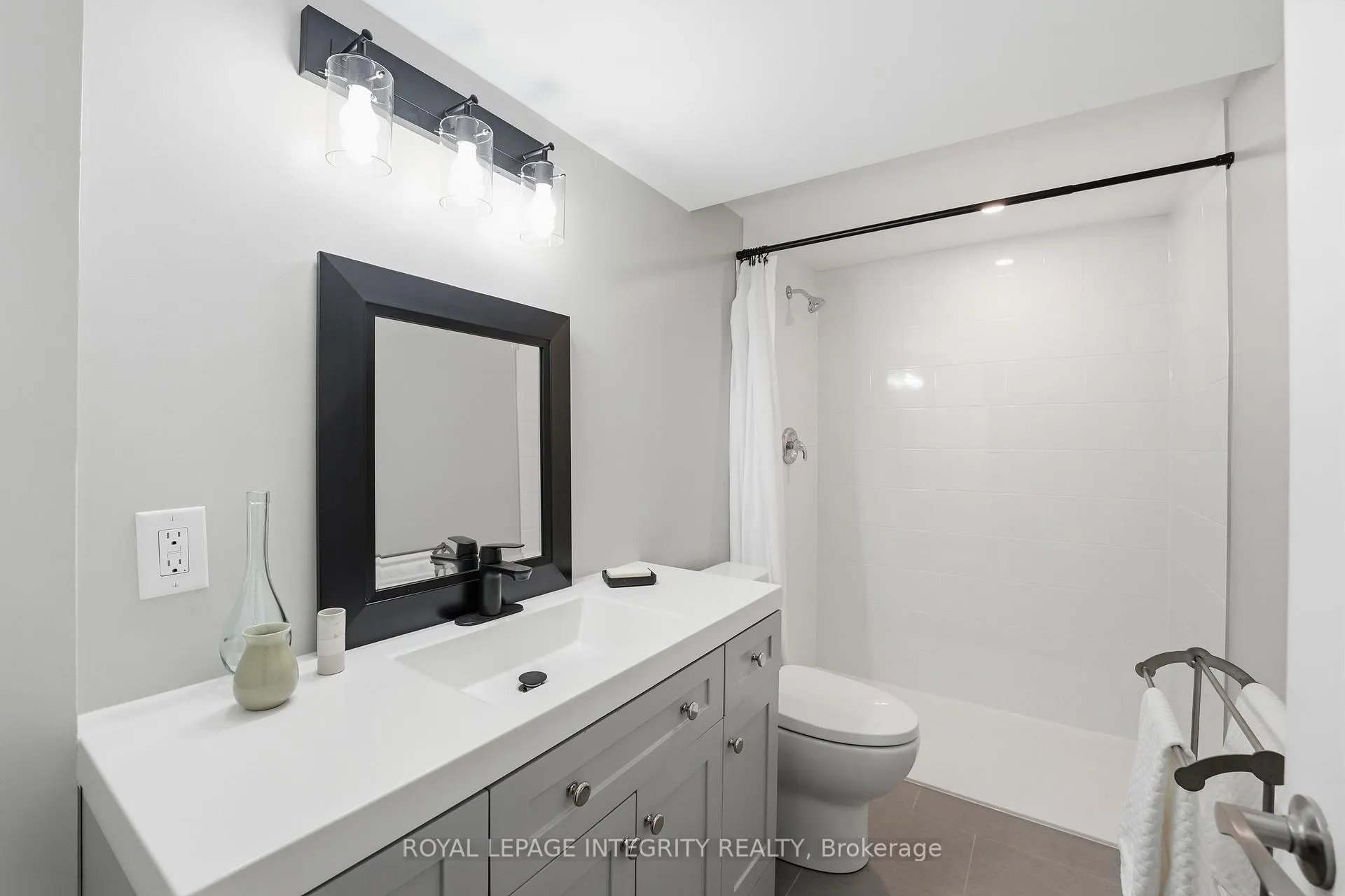 Photo 40 of 211 Cooks Mill Crescent, Ottawa, Riverside South — HOMEH