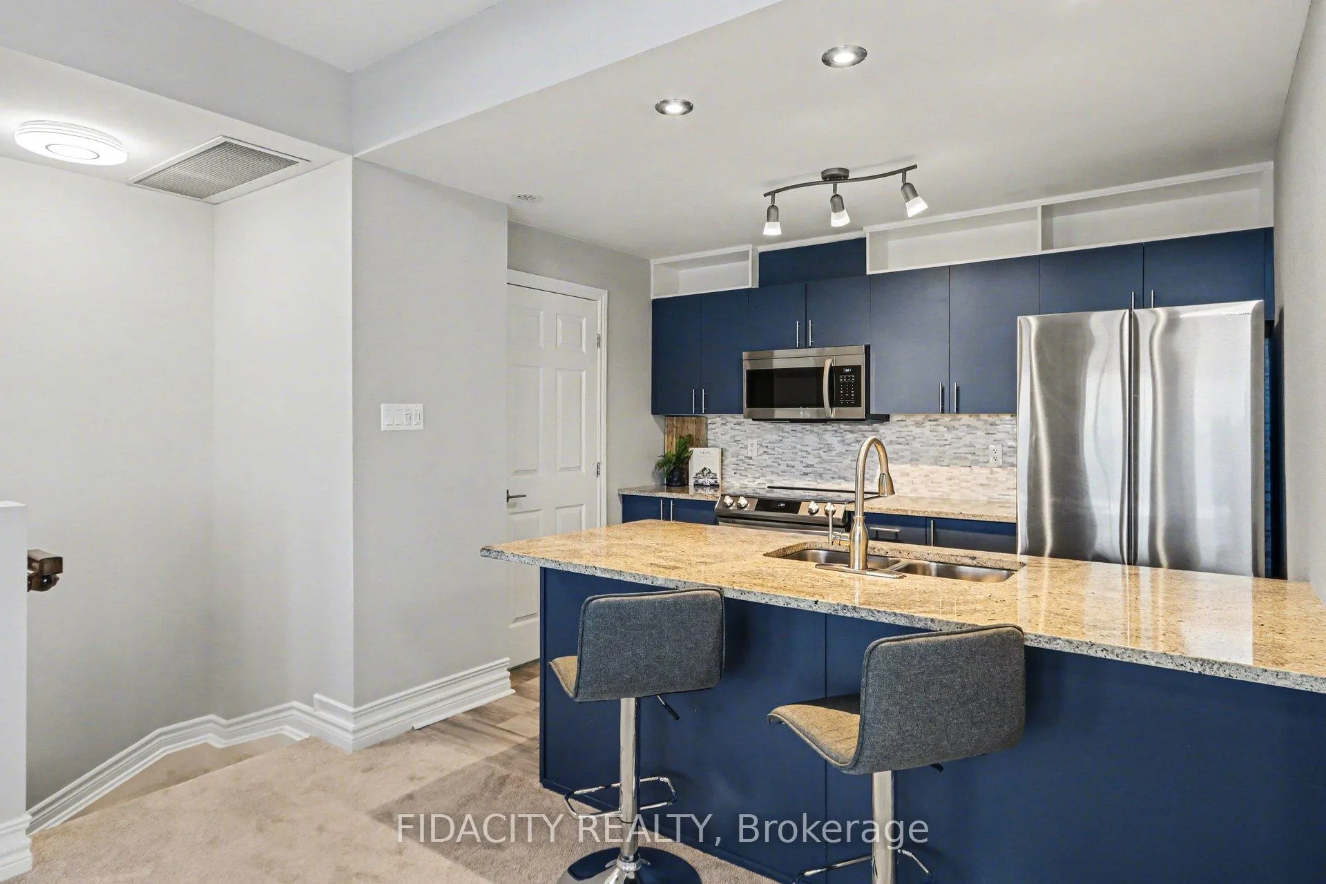 Photo 11 of Unit K, 139 Harthill Way, Ottawa, Barrhaven - Heritage Park — HOMEH
