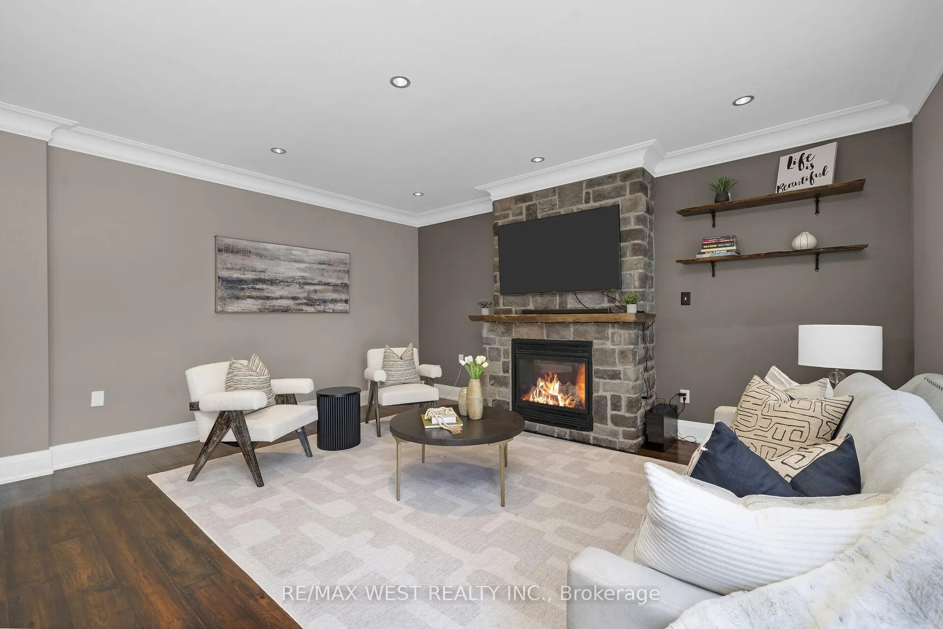 Photo 20 of 99 Gray Park Drive, Caledon, Bolton West — HOMEH