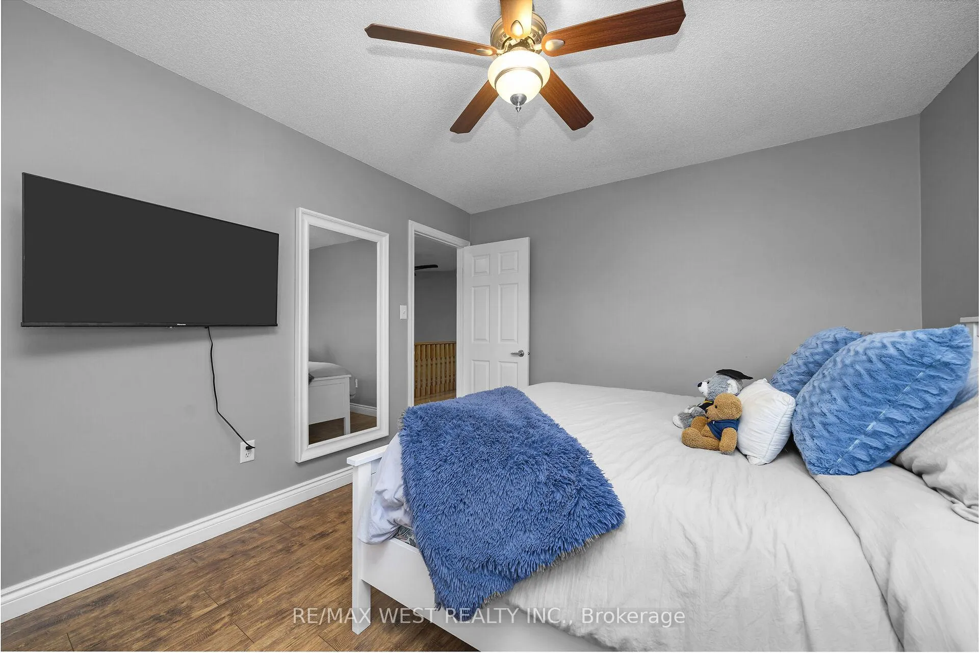 Photo 32 of 99 Gray Park Drive, Caledon, Bolton West — HOMEH
