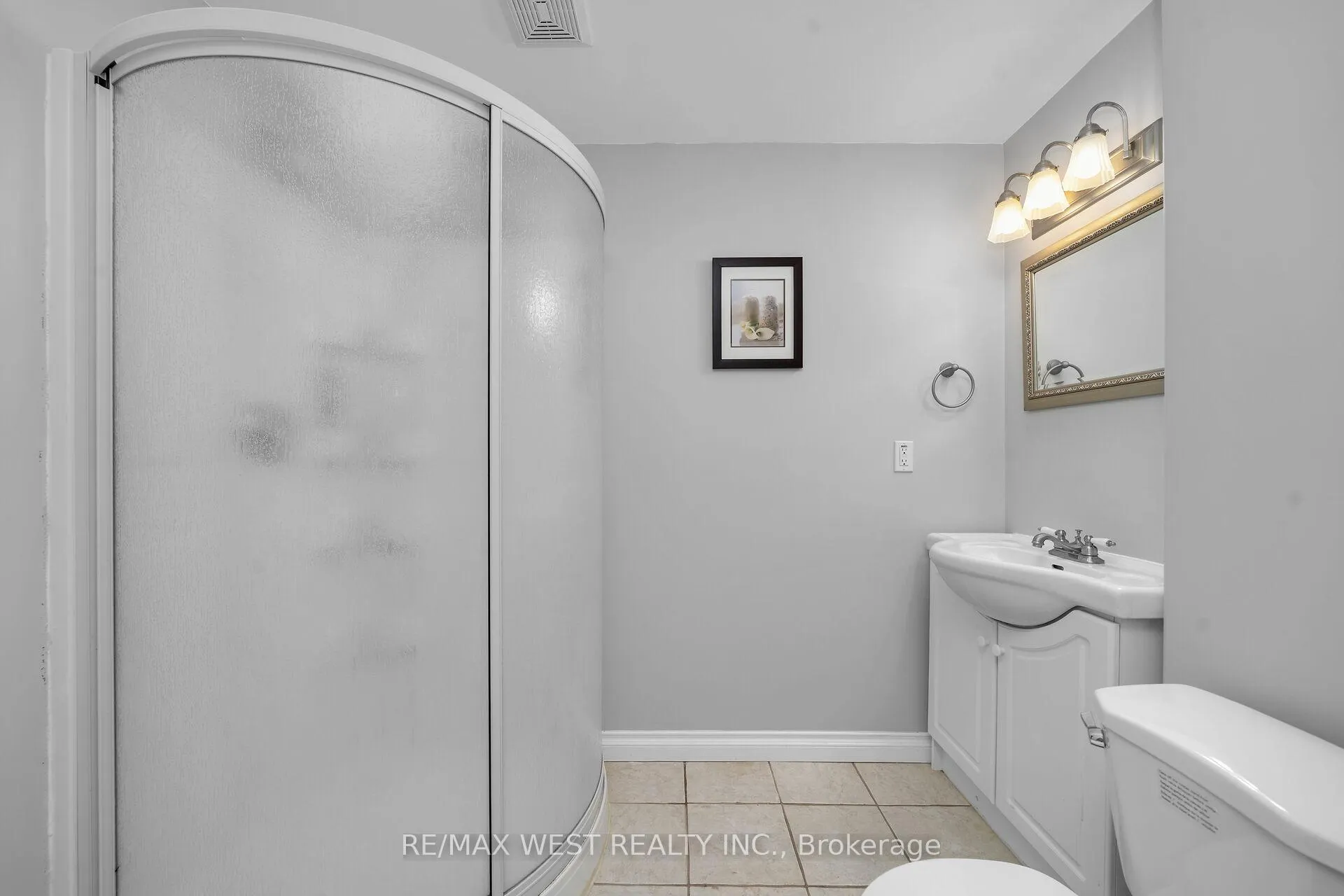 Photo 44 of 99 Gray Park Drive, Caledon, Bolton West — HOMEH
