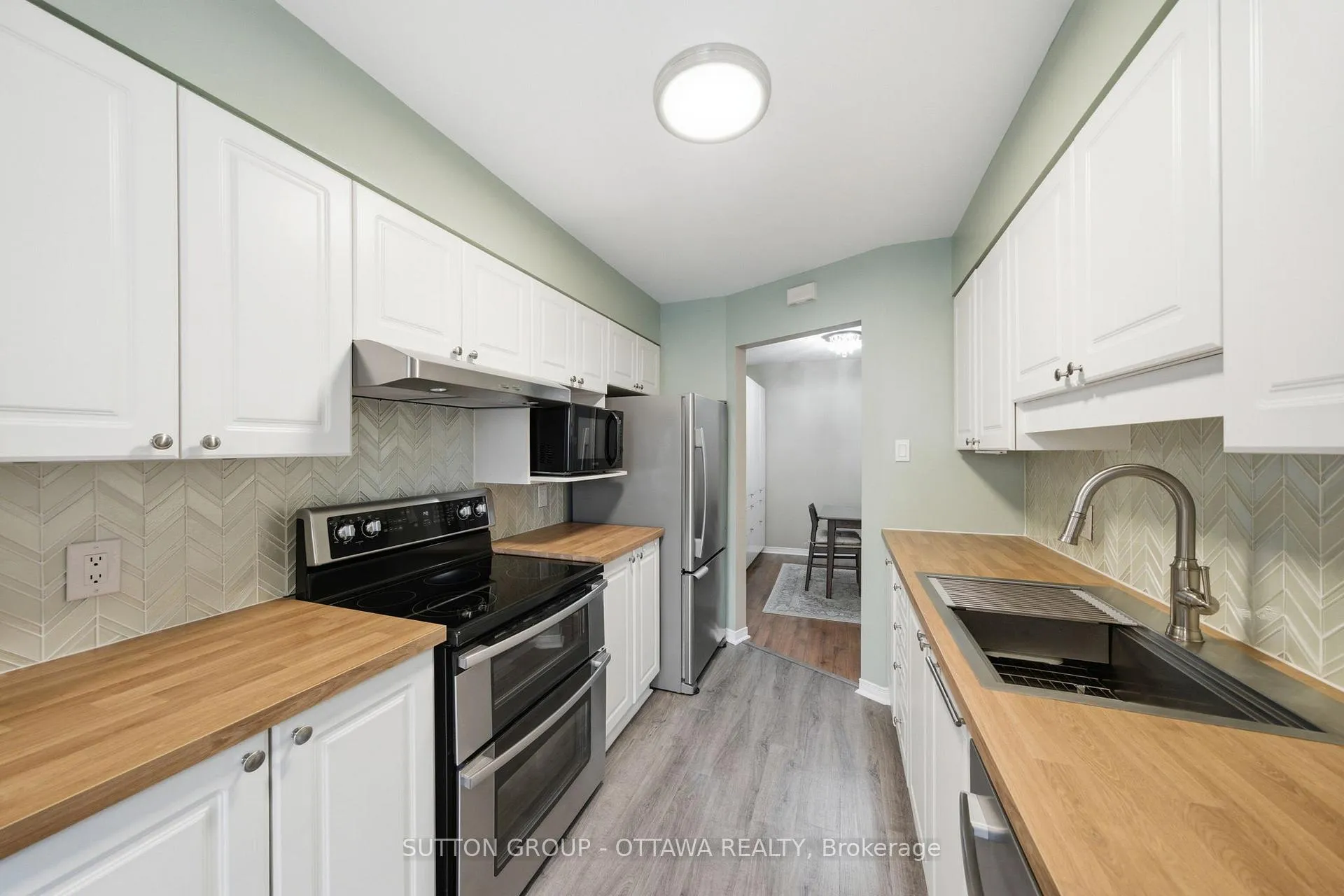 Photo 7 of 814 Nesting Way, Ottawa, Fallingbrook/Gardenway South — HOMEH