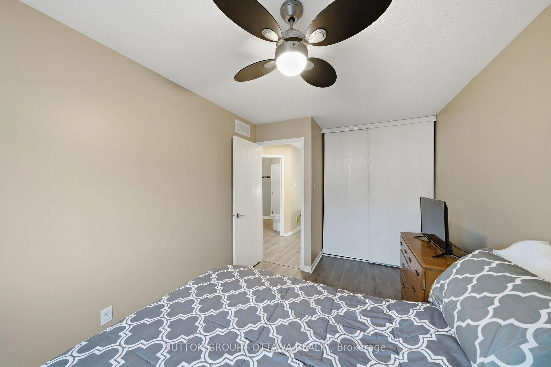 Photo 25 of 814 Nesting Way, Ottawa, Fallingbrook/Gardenway South — HOMEH