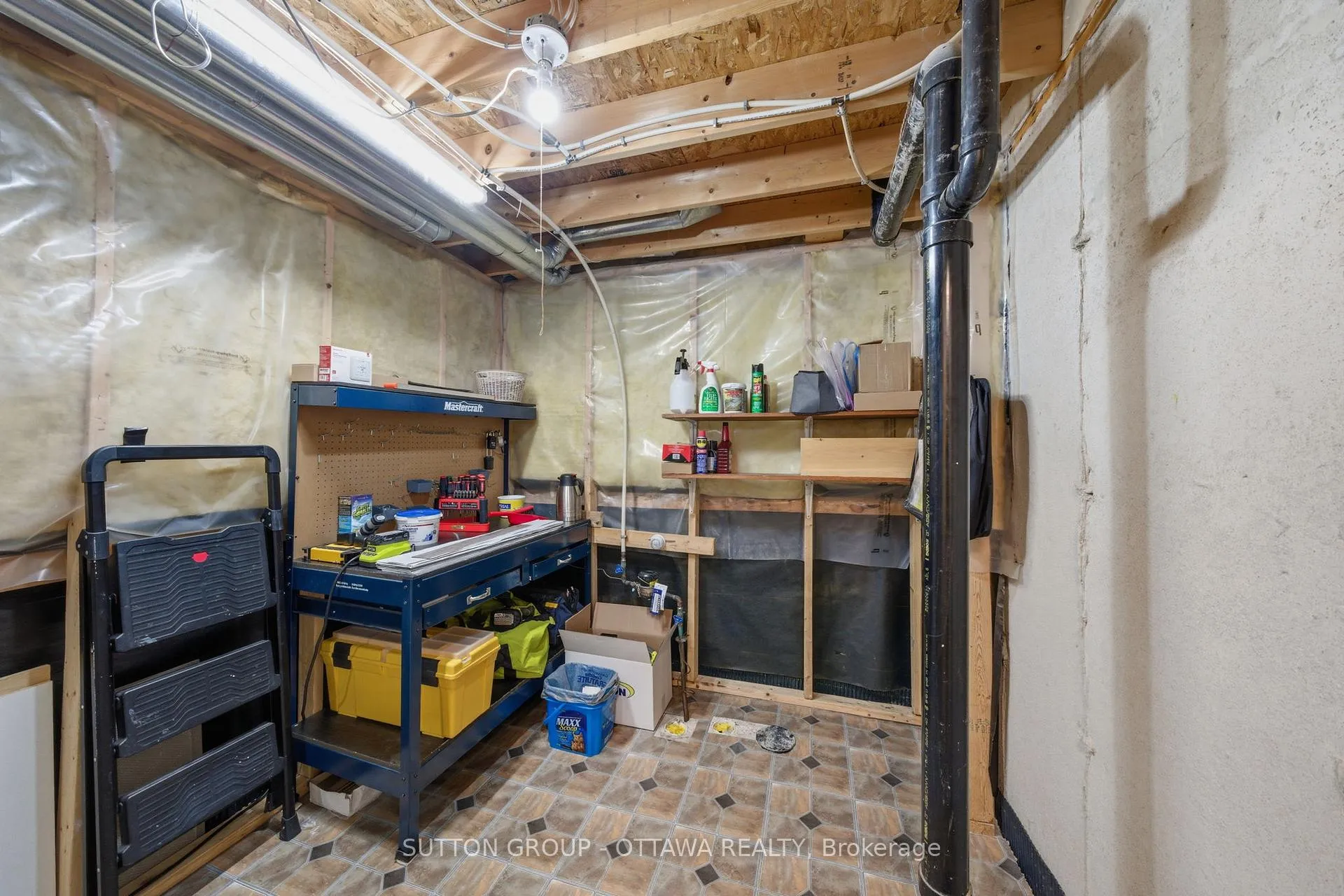 Photo 26 of 814 Nesting Way, Ottawa, Fallingbrook/Gardenway South — HOMEH