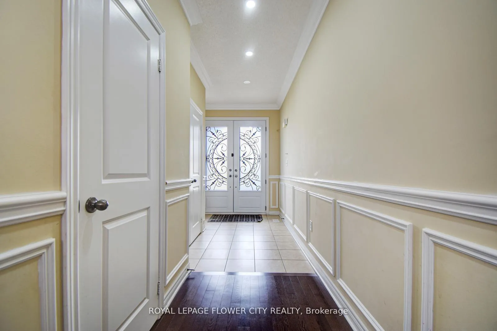 Photo 7 of 25 Padbury Trail, Brampton, Northwest Brampton — HOMEH
