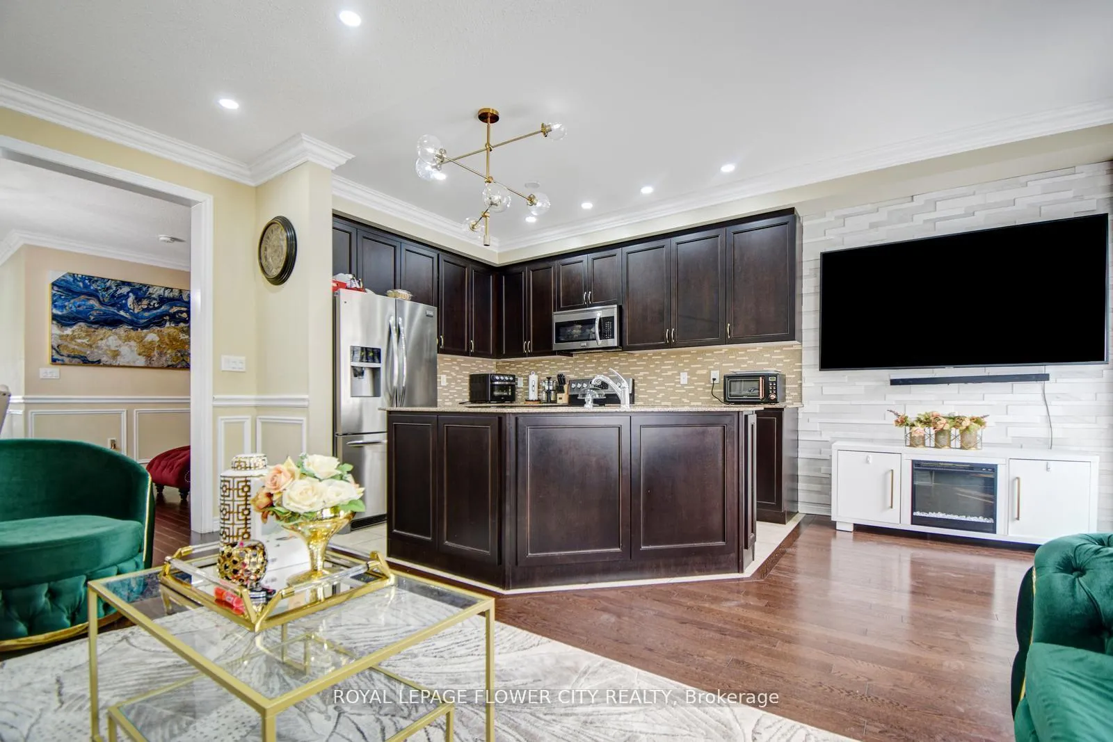Photo 16 of 25 Padbury Trail, Brampton, Northwest Brampton — HOMEH