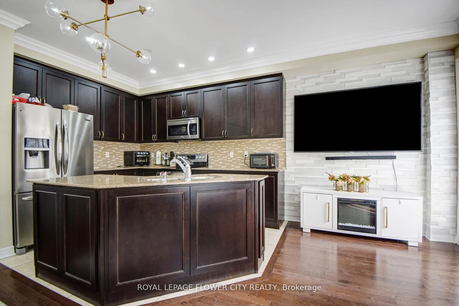 Photo 18 of 25 Padbury Trail, Brampton, Northwest Brampton — HOMEH