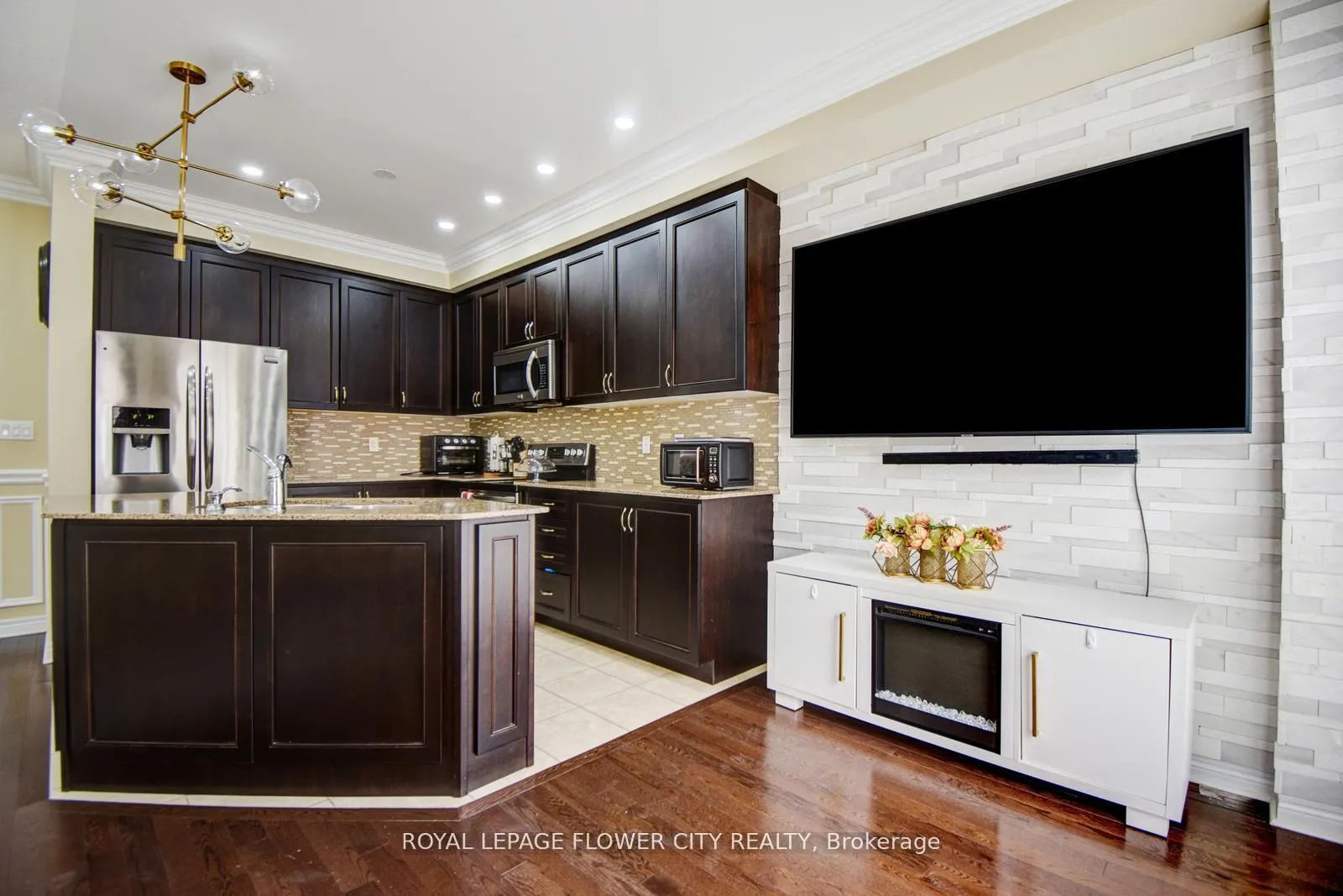 Photo 20 of 25 Padbury Trail, Brampton, Northwest Brampton — HOMEH