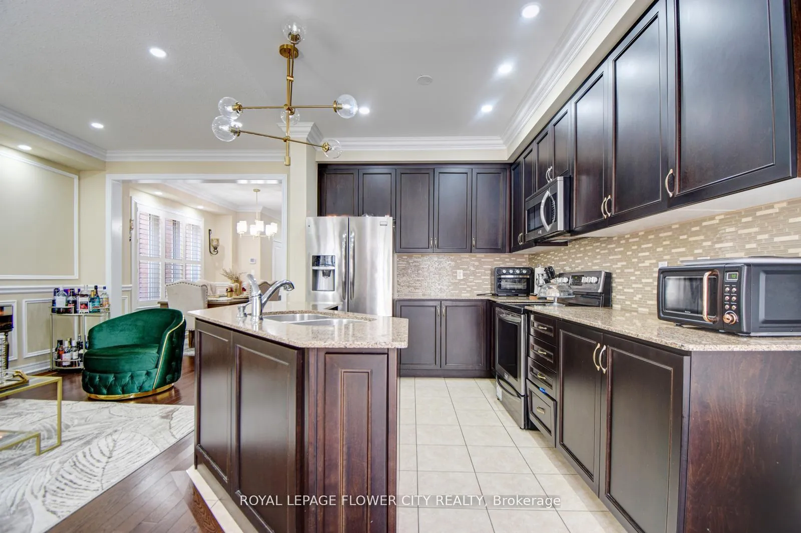 Photo 21 of 25 Padbury Trail, Brampton, Northwest Brampton — HOMEH