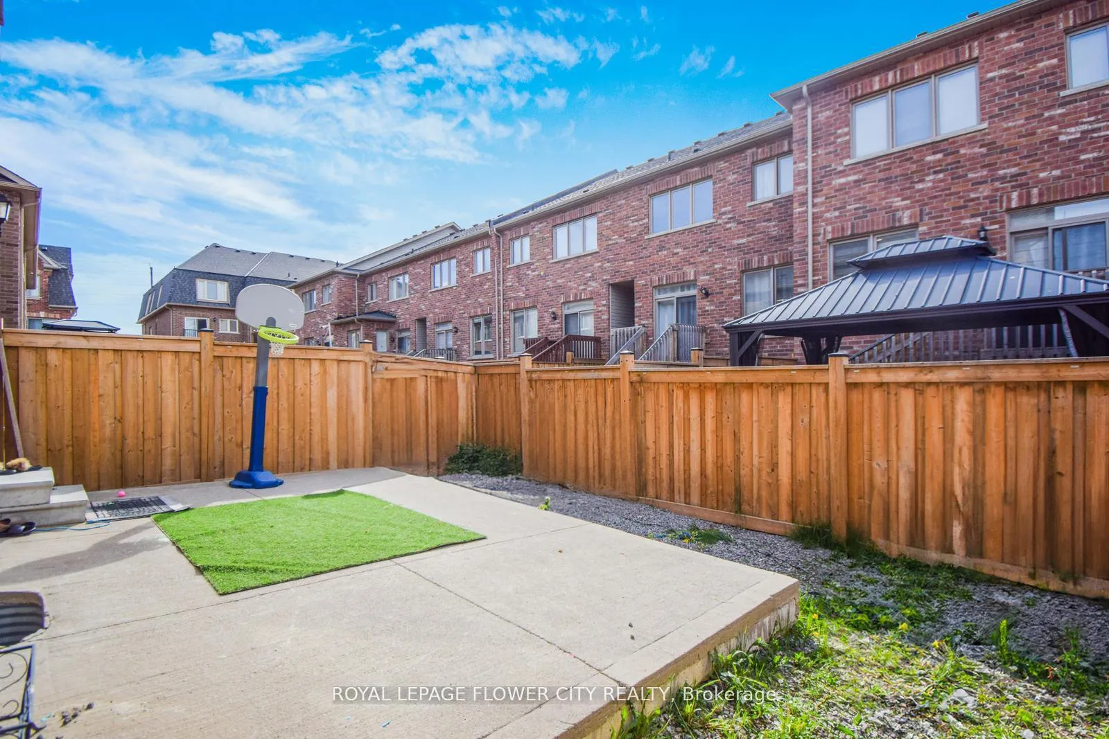 Photo 46 of 25 Padbury Trail, Brampton, Northwest Brampton — HOMEH