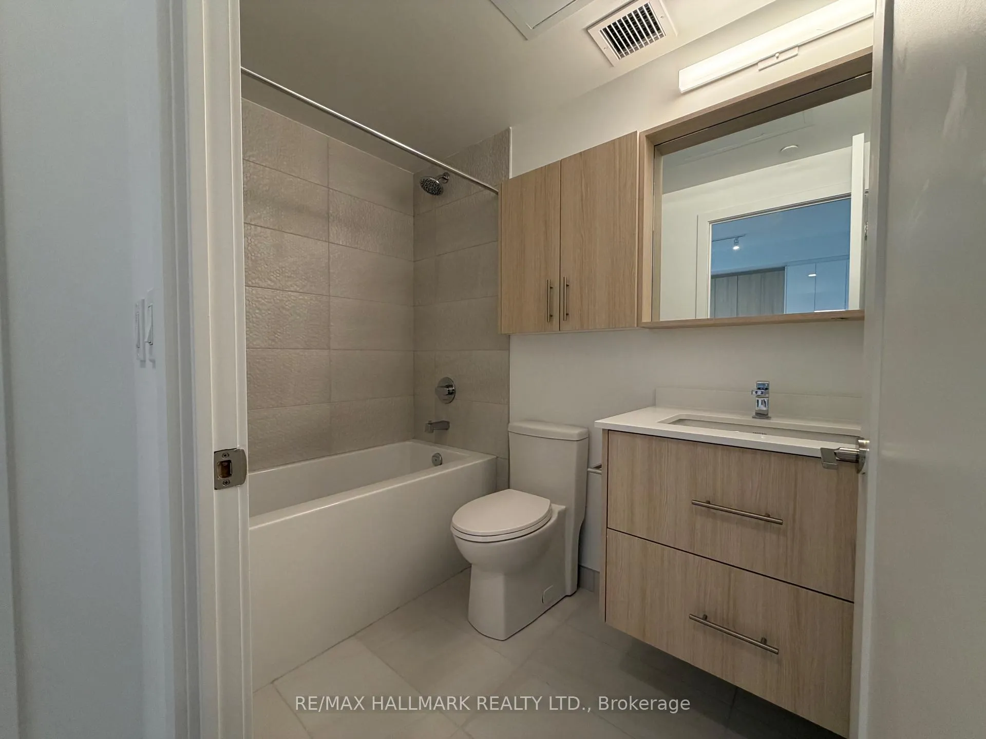 Photo 3 of Unit A2306, 9763 Markham Road, Markham, Greensborough — HOMEH