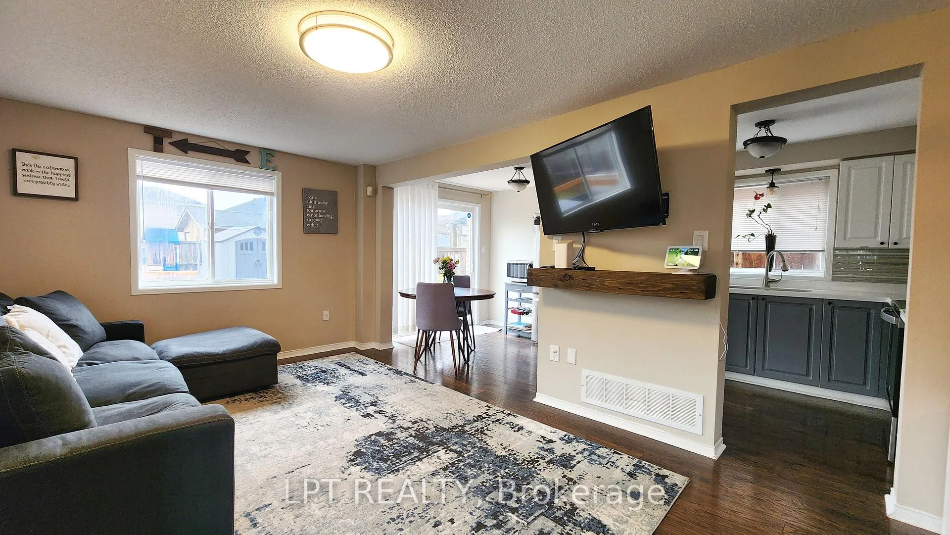 Photo 5 of 39 Raymond Crescent, Barrie, Painswick South — HOMEH