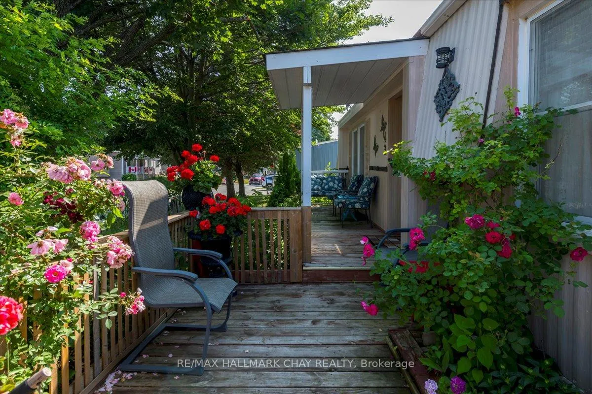 Photo 3 of 43 Linden Lane, Innisfil, Rural Innisfil — HOMEH
