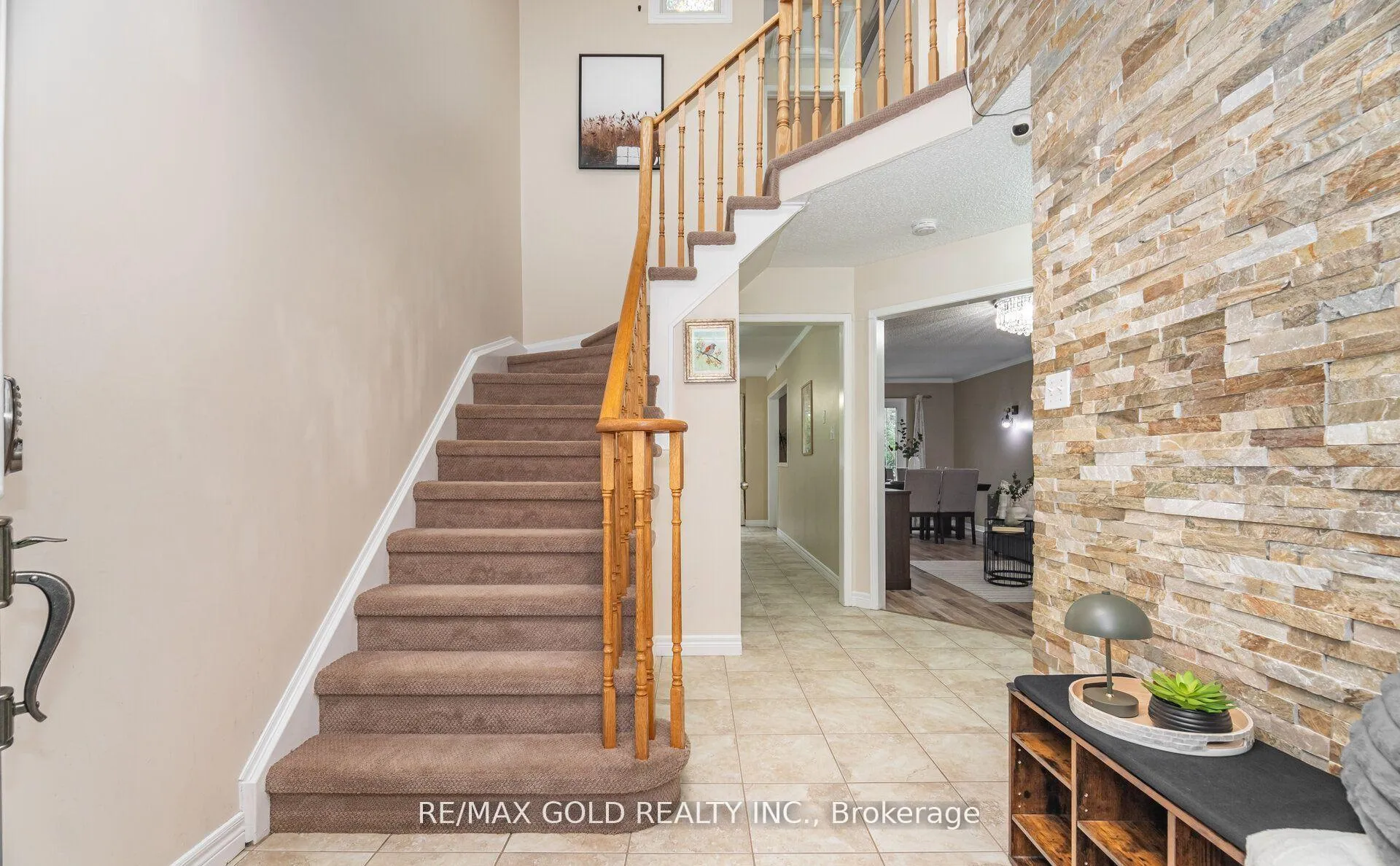 Photo 11 of 26 Flemington Drive, Caledon, Rural Caledon — HOMEH
