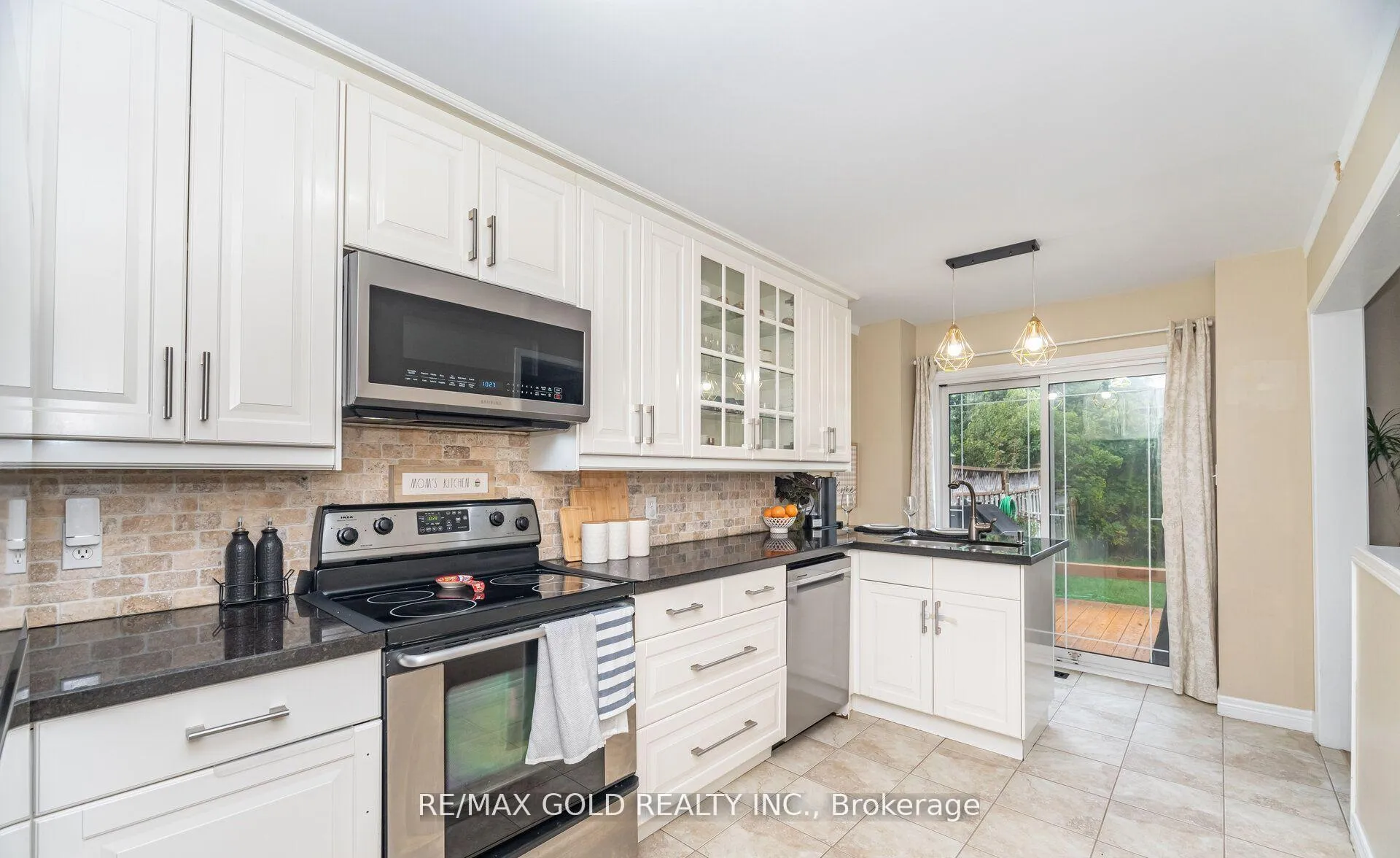 Photo 15 of 26 Flemington Drive, Caledon, Rural Caledon — HOMEH