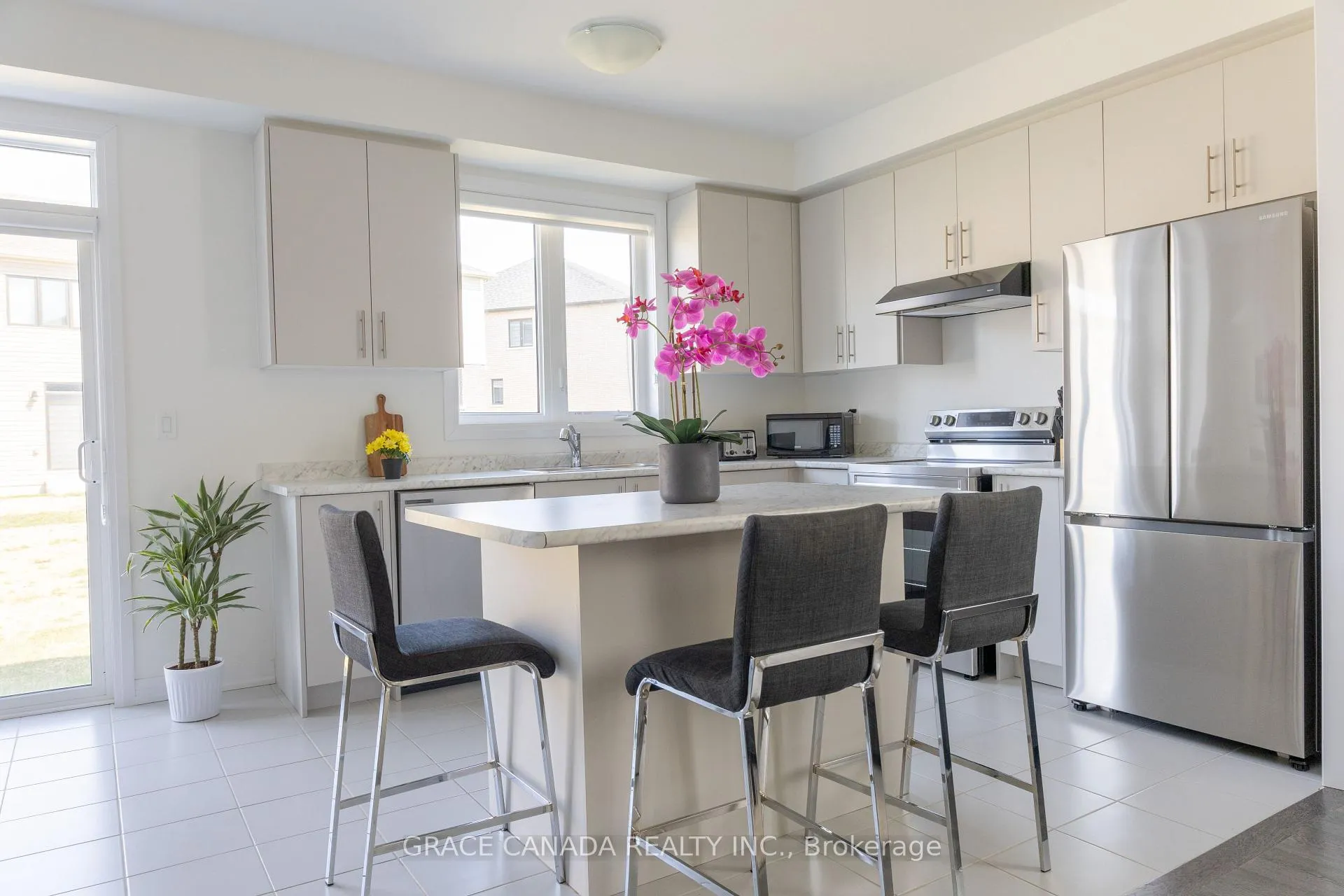Photo 15 of 16 Brighton Lane, Thorold, Rolling Meadows — HOMEH