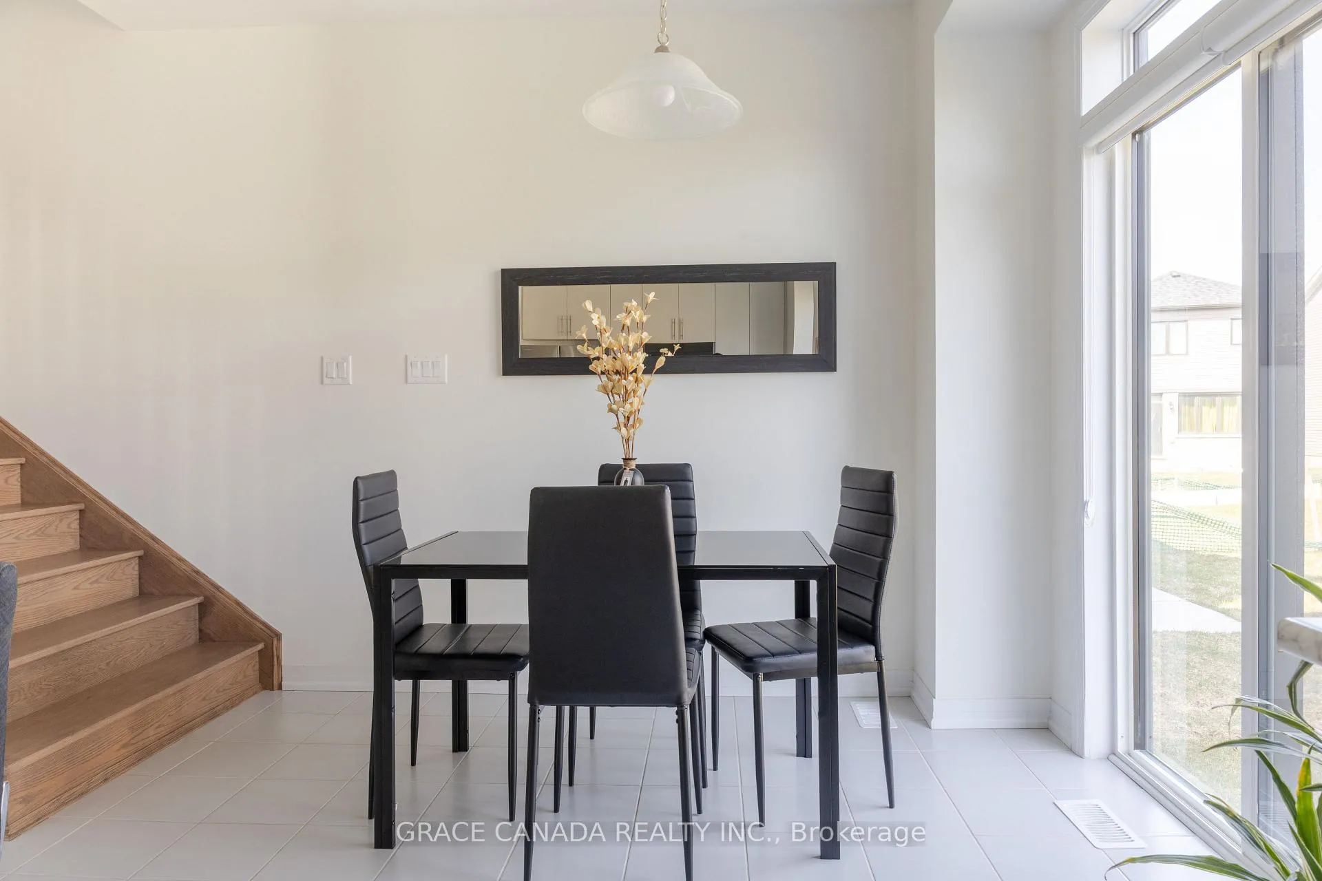 Photo 18 of 16 Brighton Lane, Thorold, Rolling Meadows — HOMEH