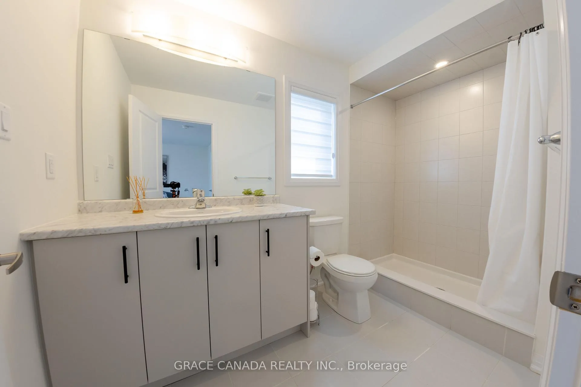 Photo 27 of 16 Brighton Lane, Thorold, Rolling Meadows — HOMEH
