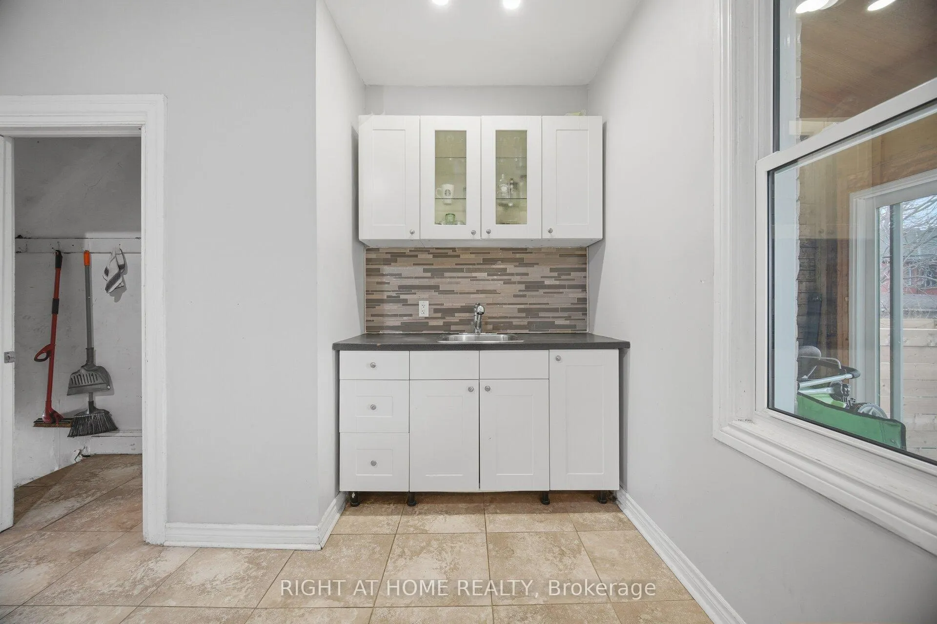 Photo 18 of 14 William Street, Hamilton, Landsdale — HOMEH