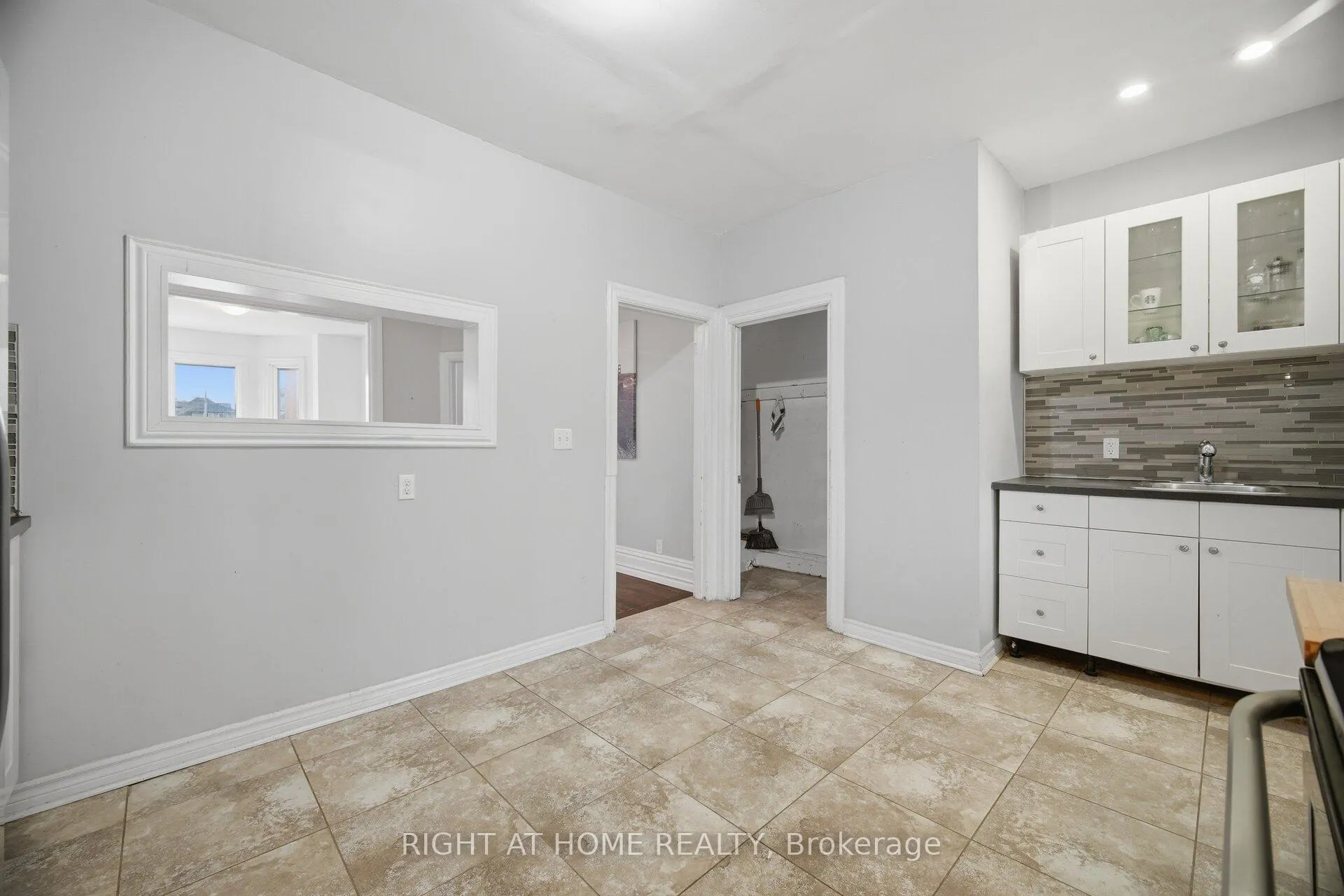 Photo 19 of 14 William Street, Hamilton, Landsdale — HOMEH