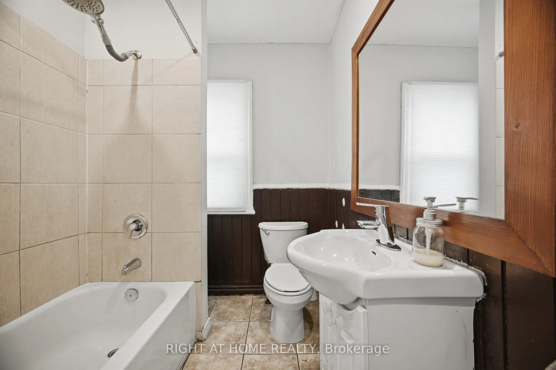 Photo 28 of 14 William Street, Hamilton, Landsdale — HOMEH