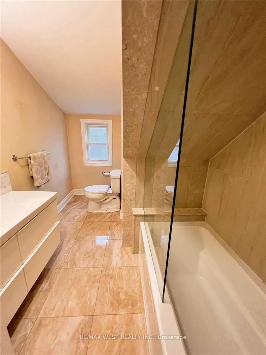 Photo 22 of Unit 3, 900 Avenue Road, Toronto, Yonge-Eglinton — HOMEH