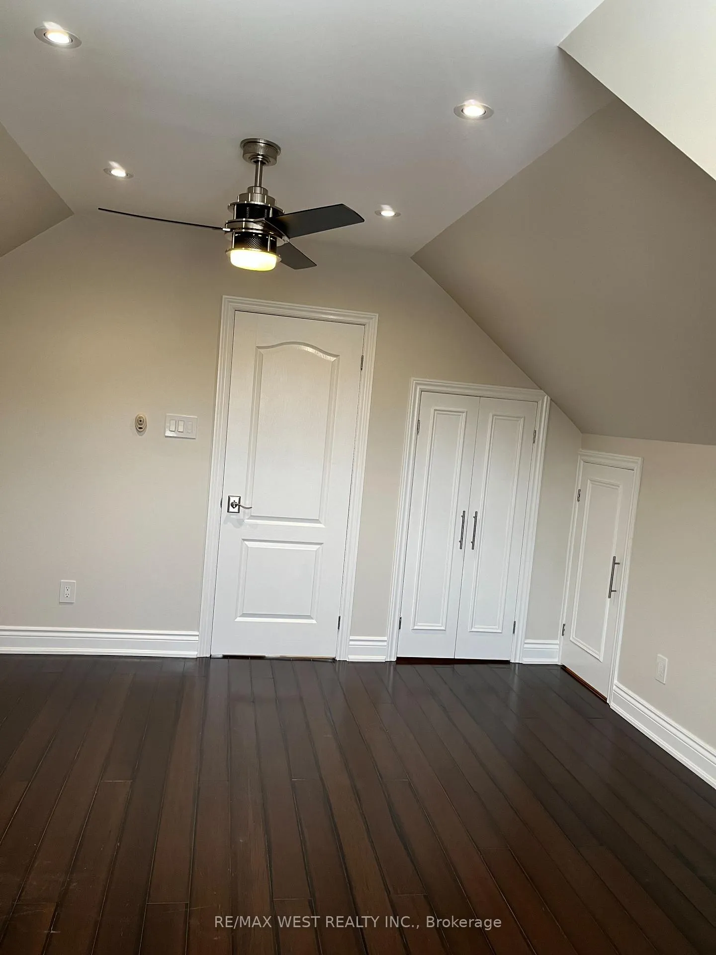 Photo 28 of Unit 3, 900 Avenue Road, Toronto, Yonge-Eglinton — HOMEH