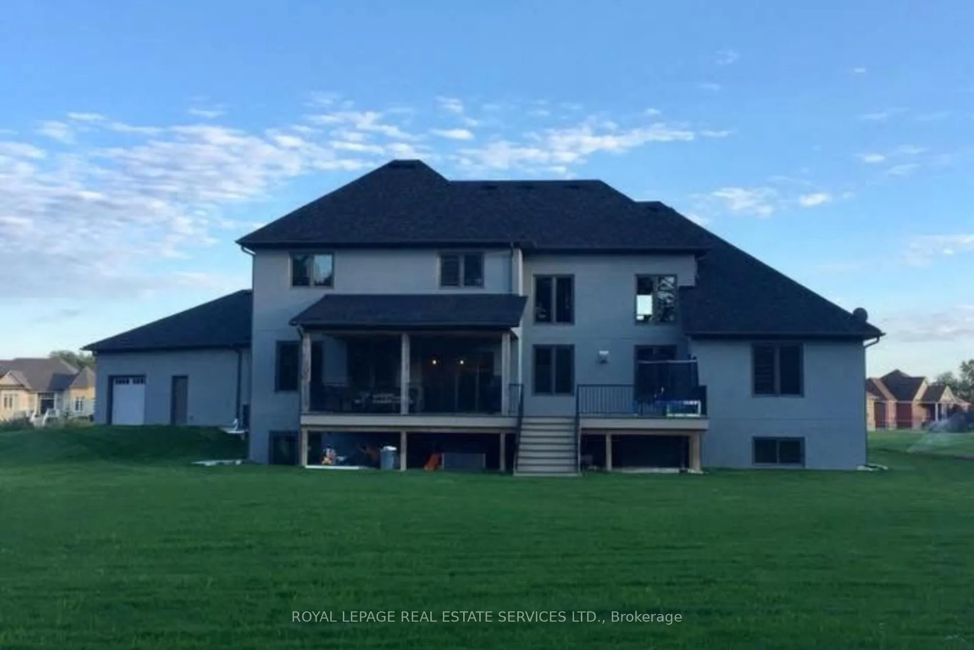 Photo 3 of 18 Walnut Drive, Wasaga Beach — HOMEH