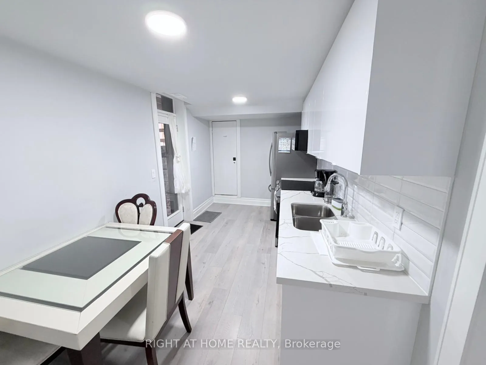 Photo 6 of Unit Lower, 25 Duffield Road E, Etobicoke, Willowridge-Martingrove-Richview — HOMEH