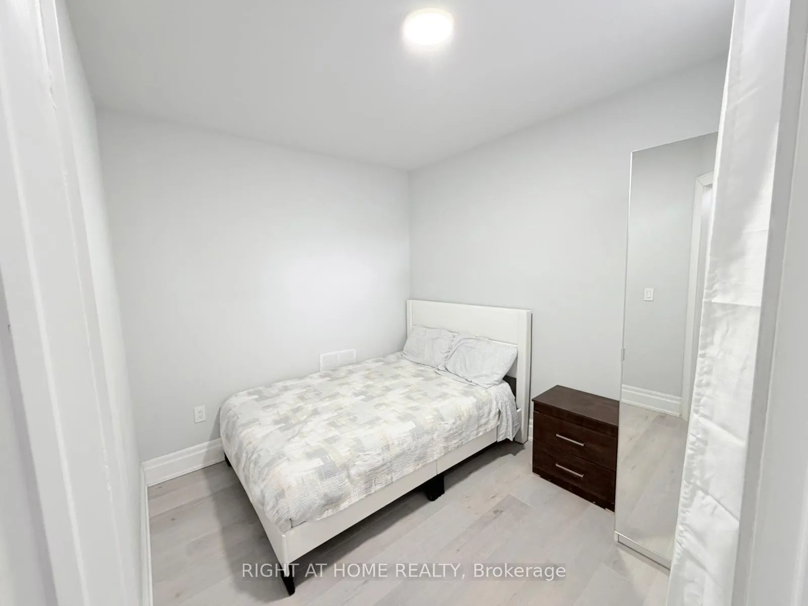 Photo 16 of Unit Lower, 25 Duffield Road E, Etobicoke, Willowridge-Martingrove-Richview — HOMEH