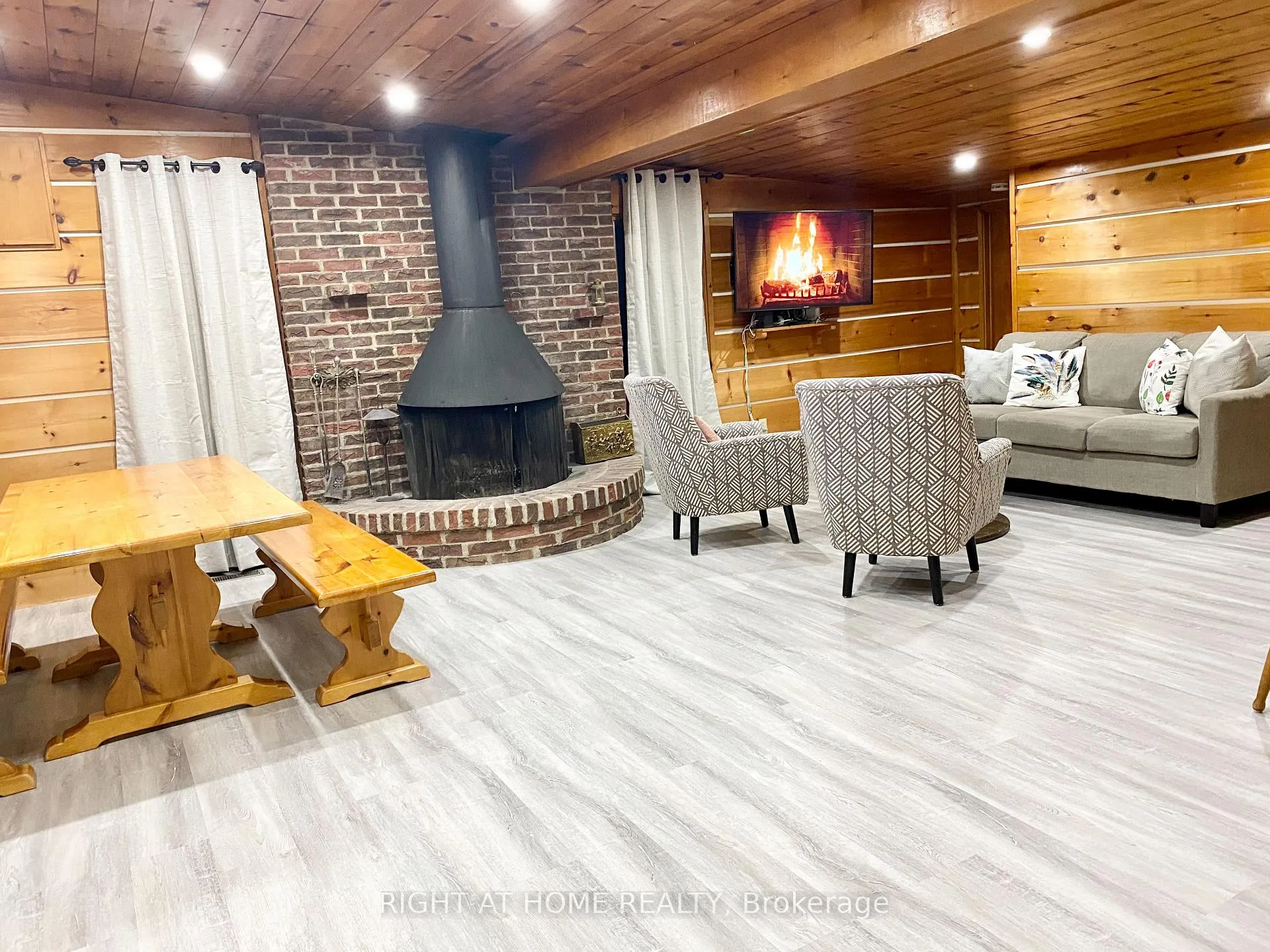 Photo 1 of 108 Settlers Way, Blue Mountains — HOMEH