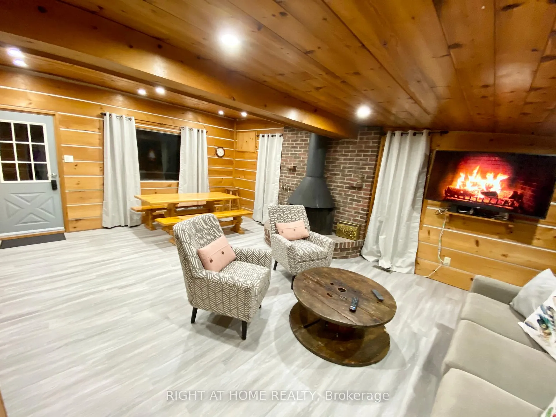 Photo 2 of 108 Settlers Way, Blue Mountains — HOMEH