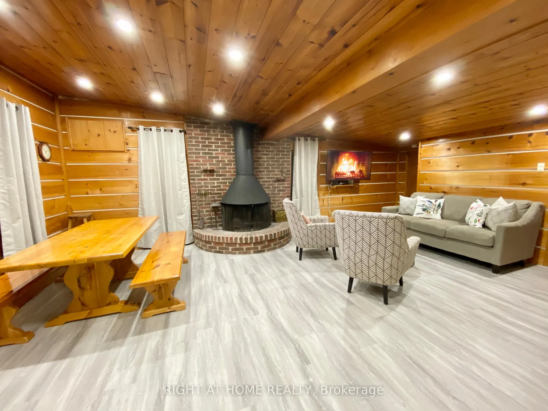 Photo 3 of 108 Settlers Way, Blue Mountains — HOMEH