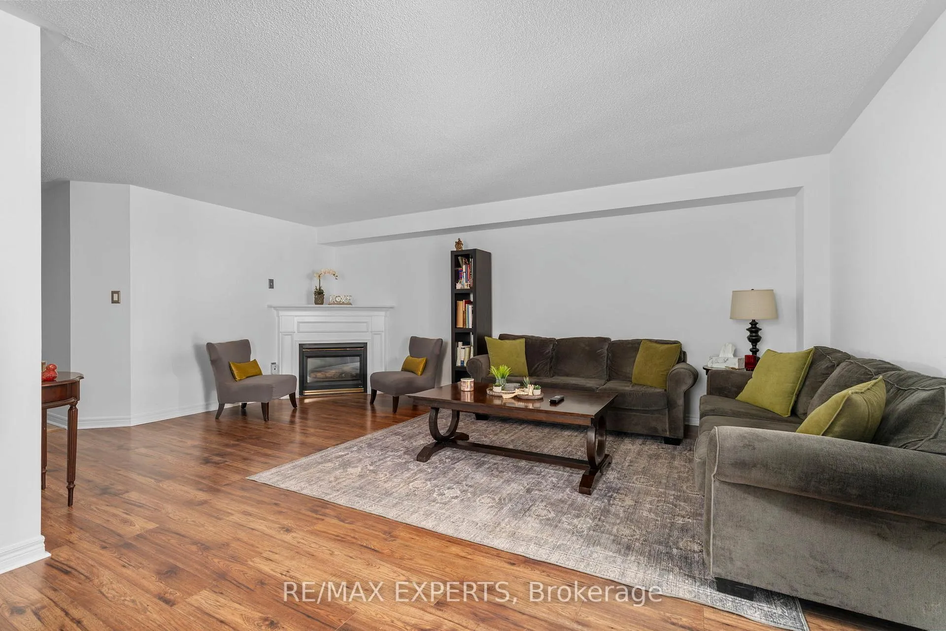 Photo 10 of 38 Sarno Street, Vaughan, Sonoma Heights — HOMEH