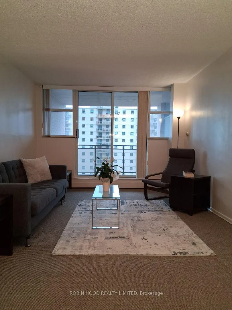 Photo 4 of Unit 605, 975 Warwick Court, Burlington, LaSalle — HOMEH