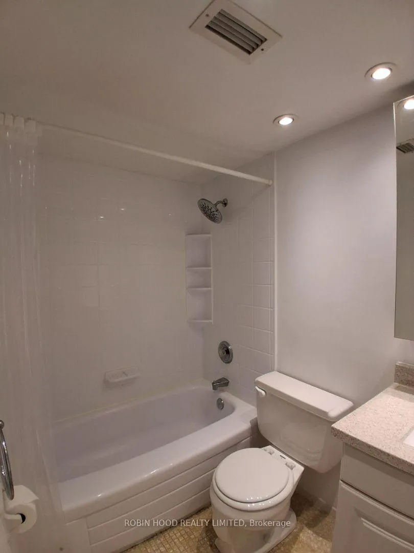 Photo 7 of Unit 605, 975 Warwick Court, Burlington, LaSalle — HOMEH