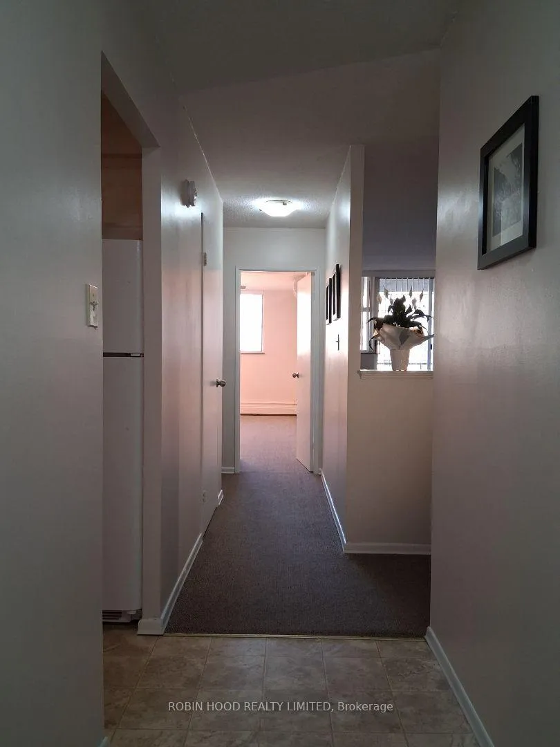 Photo 13 of Unit 605, 975 Warwick Court, Burlington, LaSalle — HOMEH