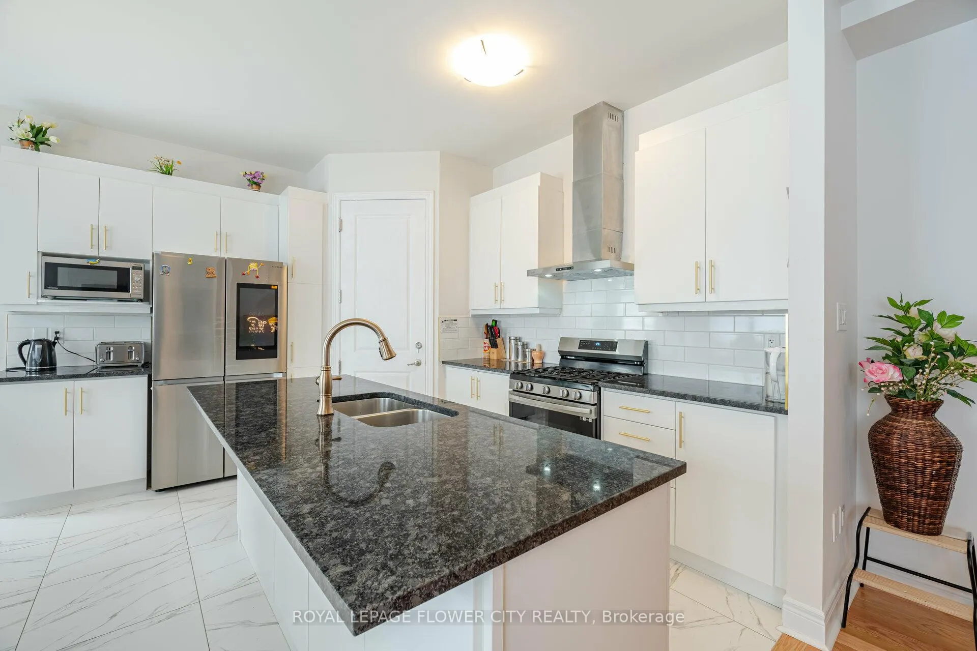 Photo 15 of 36 Icon Street S, Brampton, Sandringham-Wellington North — HOMEH